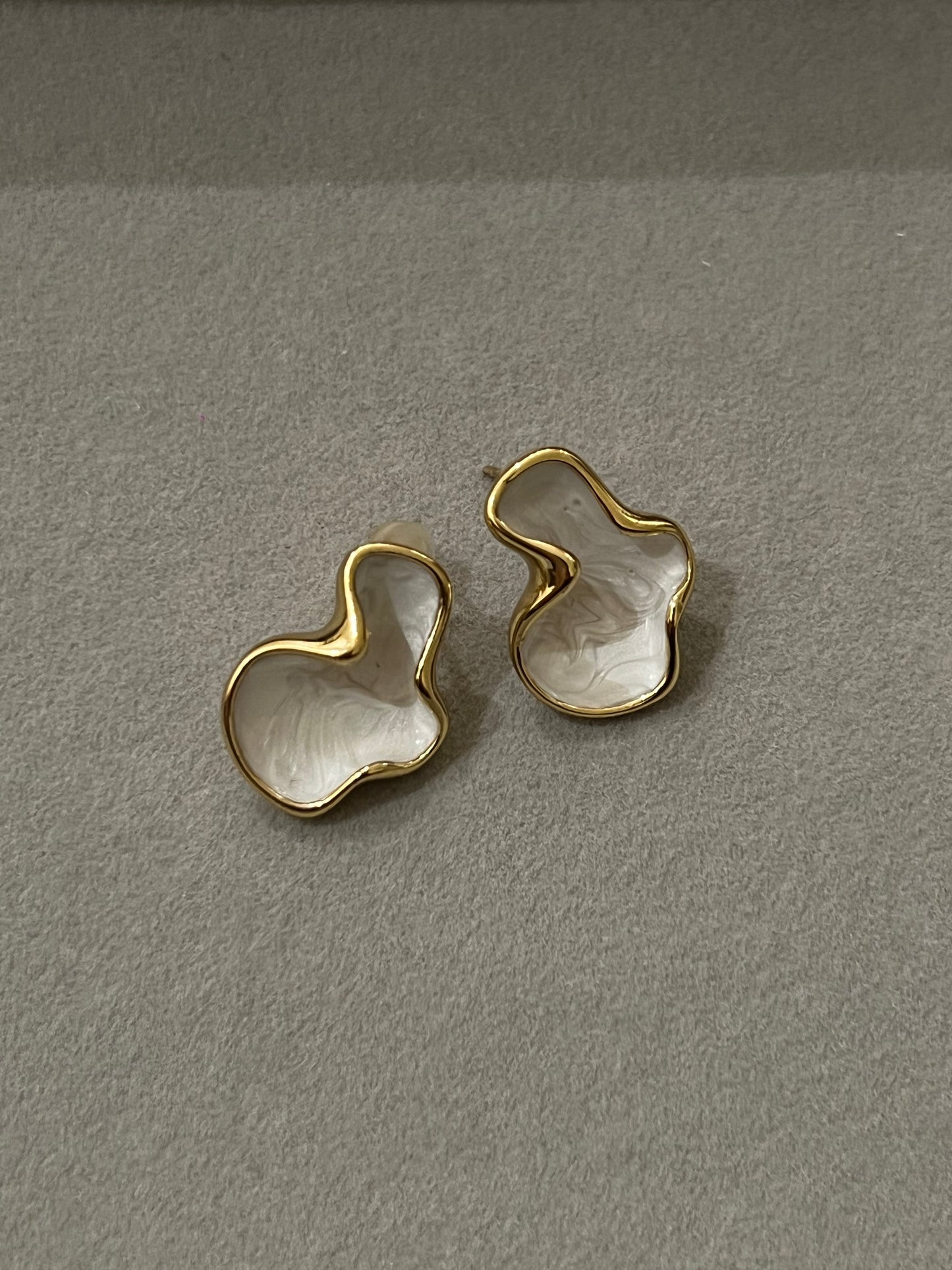 Oyster Earrings