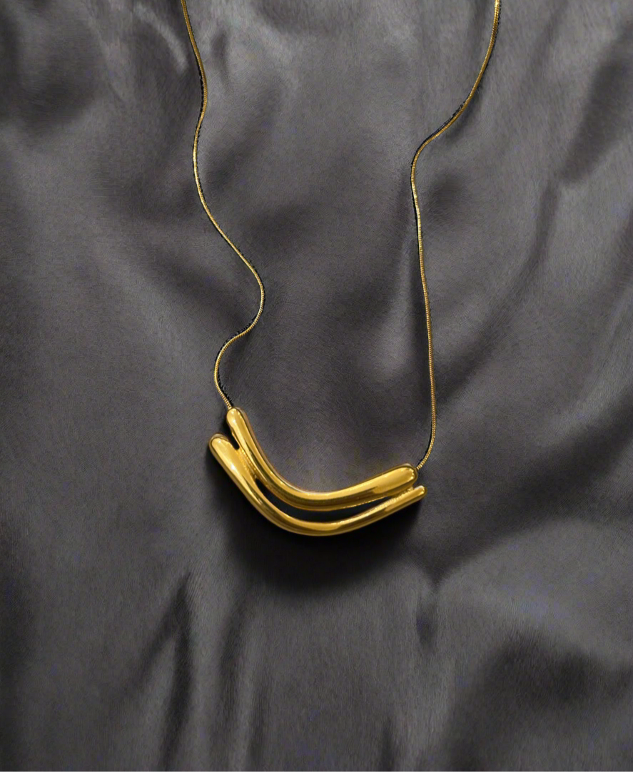 Zyra Necklace