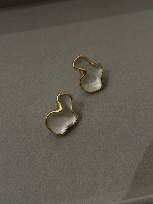 Oyster Earrings
