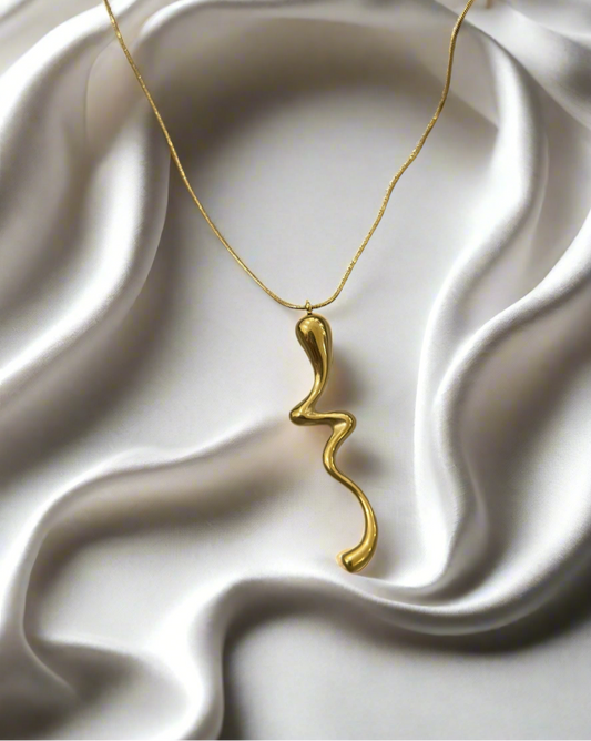 Elaria Necklace