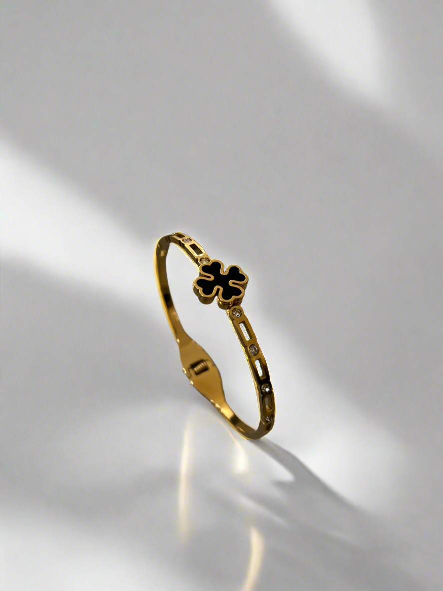 Noir Bloom Bracelet