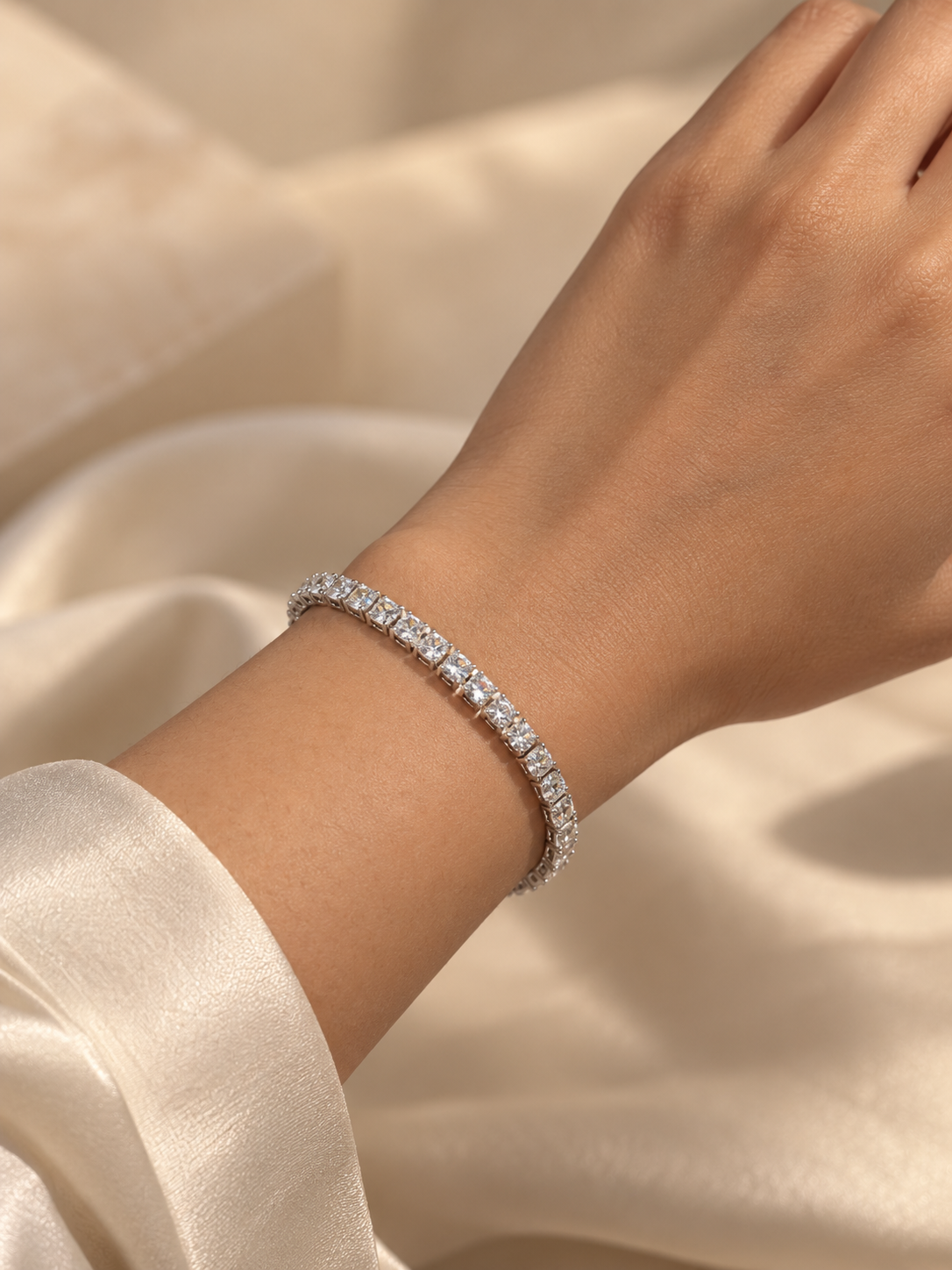 Regence - Silver (3mm square)